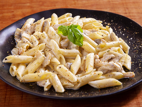 KREMALI TAVUKLU MANTARLI PENNE