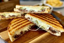 KUŞBAŞI KAŞARLI TOST